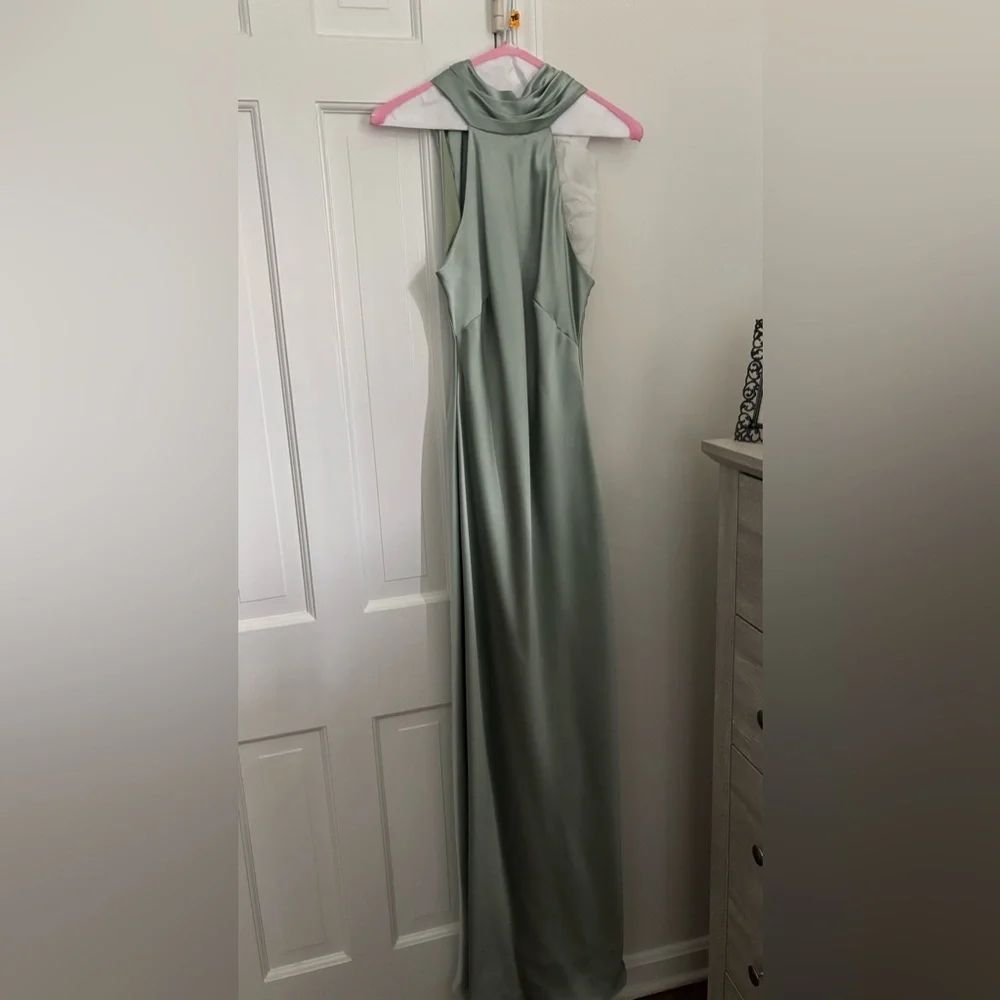 EUC Elegant Sage Satin Evening Gown from Aqua at Bloomingdale’s Size 4 - Picture 7 of 15